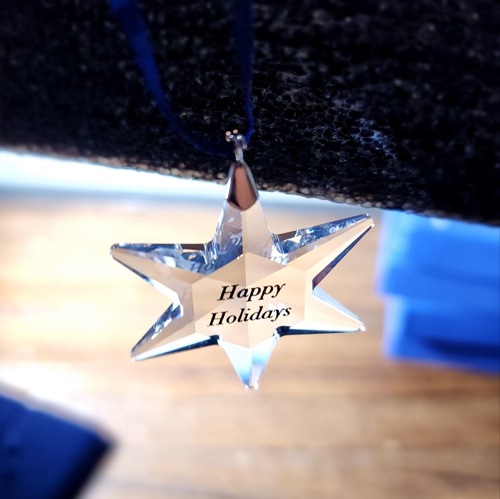 RARE- Swarovski crystal 892342 snowflake Happy holidays small -NOS - B1-L23